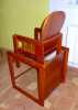 Prodám dětskou  jídelní židličku se stolkem.   
Kvalitní borovicové dřevo.
Obsahuje židličku s oddělávacím  jídelním pultem a stoleček. 
Všestranné využití. 
Ve složeném stavu pro mimi, později jako stůl a židle pro předškolní věk. 
Výborný stav. 
PC:  2000,- Kč, nyní 1190,- Kč.
Brno
