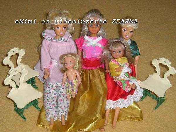 *** Krásné Barbie (maminky a děti) s oblečky + dárek***