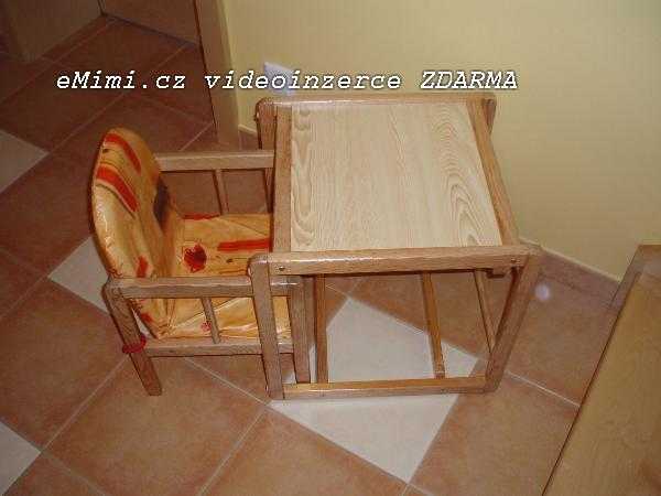 Jídelní židlička se stolečkem