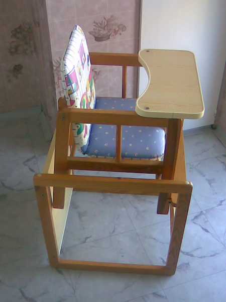 Dětská dřevěná jídelní stolička