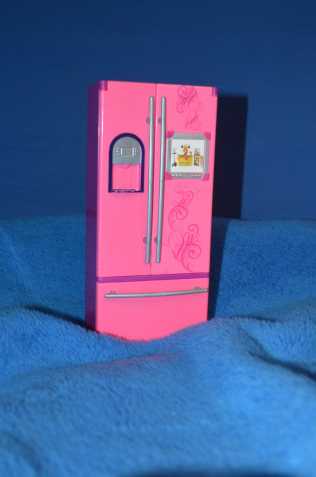 Lednice pro Barbie